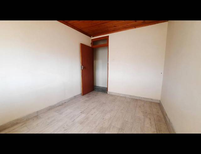 3 BEDROOM SIMPLEX FOR SALE IN CLAYFIELD